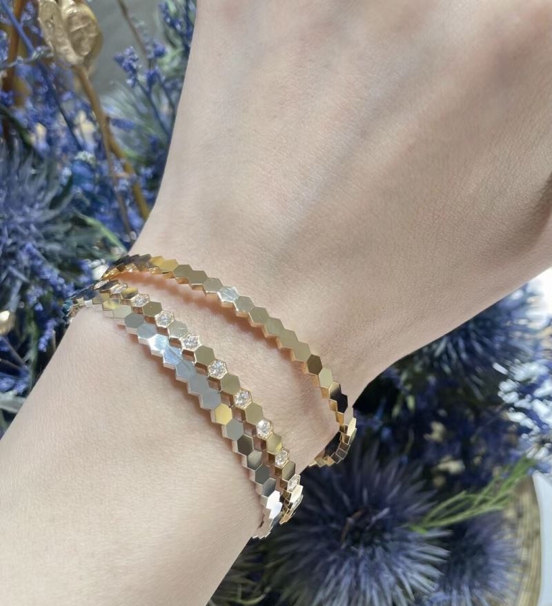 CHAUMET